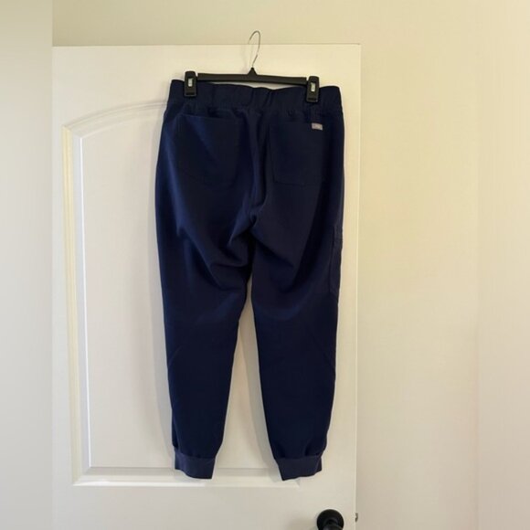 FIGS Scrub Joggers - Picture 4 of 5